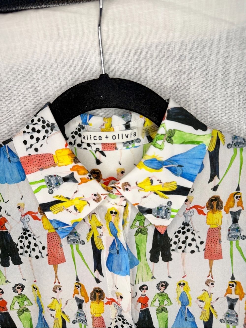 Alice + Olivia Willa Stace Face Silk Button-Down Blouse Multicolor HTF Size XS - Picture 12 of 17